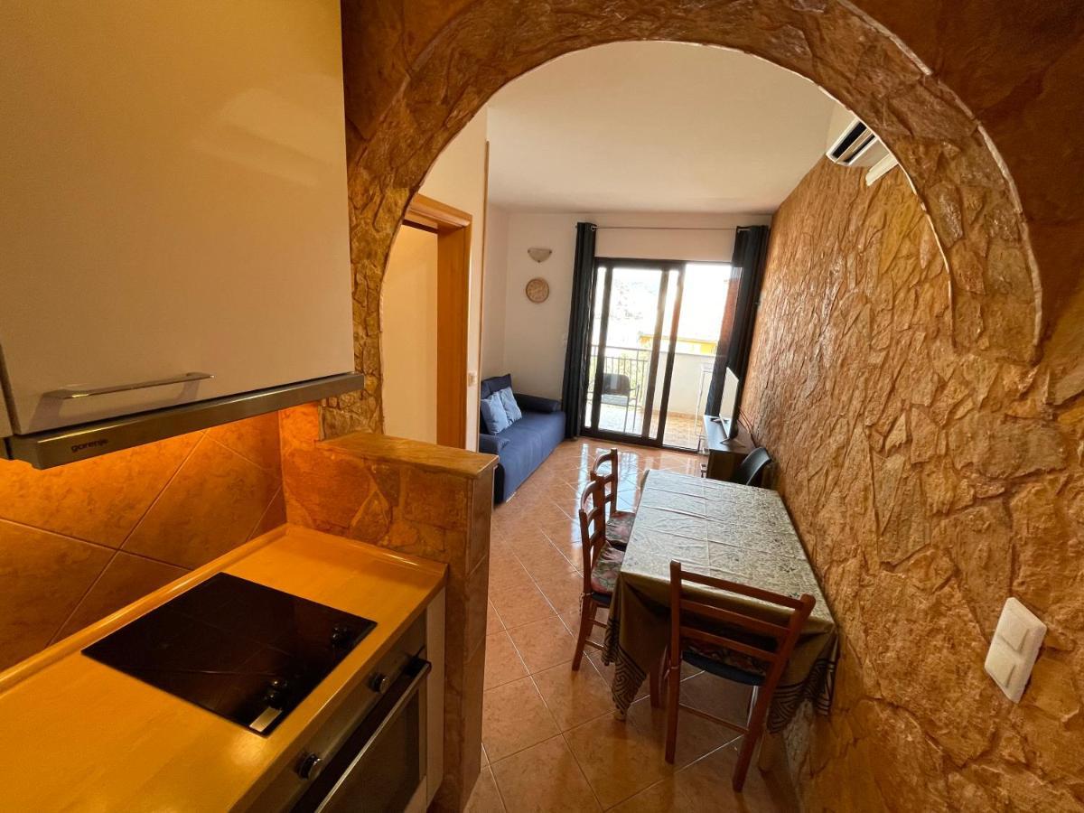 Holiday House Jakasa Trogir Exterior foto