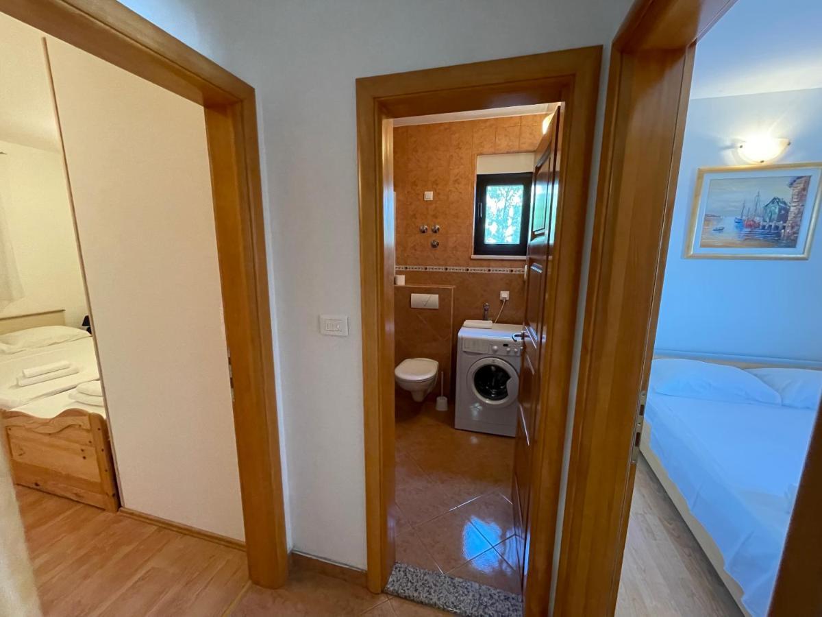 Holiday House Jakasa Trogir Exterior foto