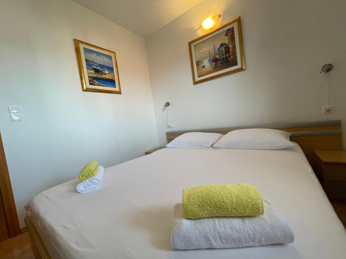 Holiday House Jakasa Trogir Exterior foto