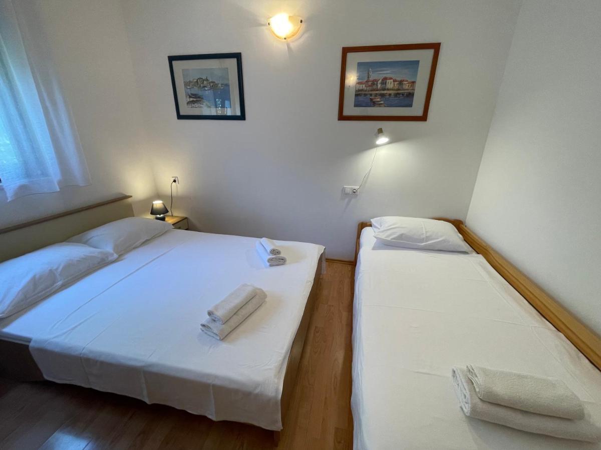 Holiday House Jakasa Trogir Exterior foto