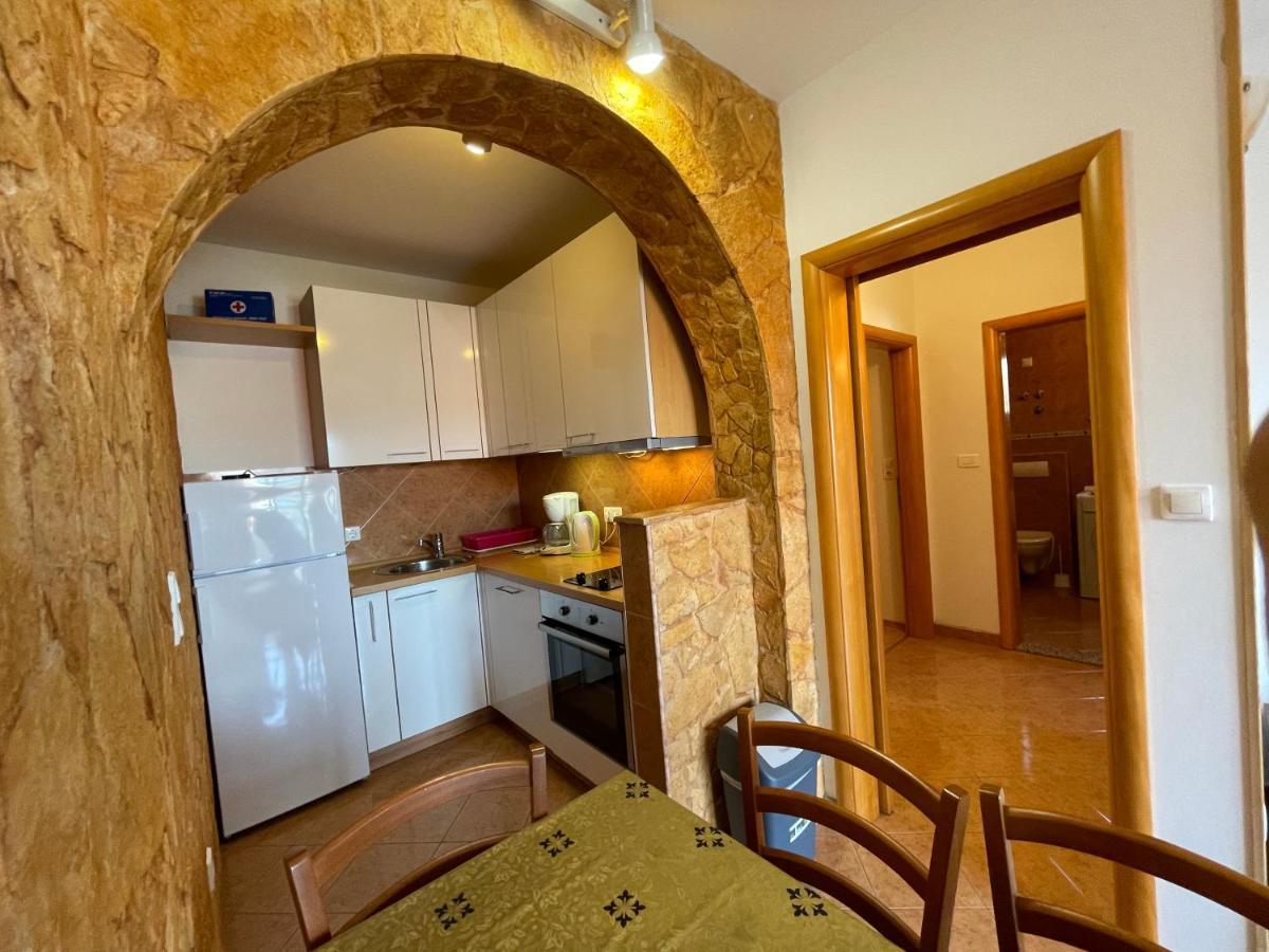 Holiday House Jakasa Trogir Exterior foto