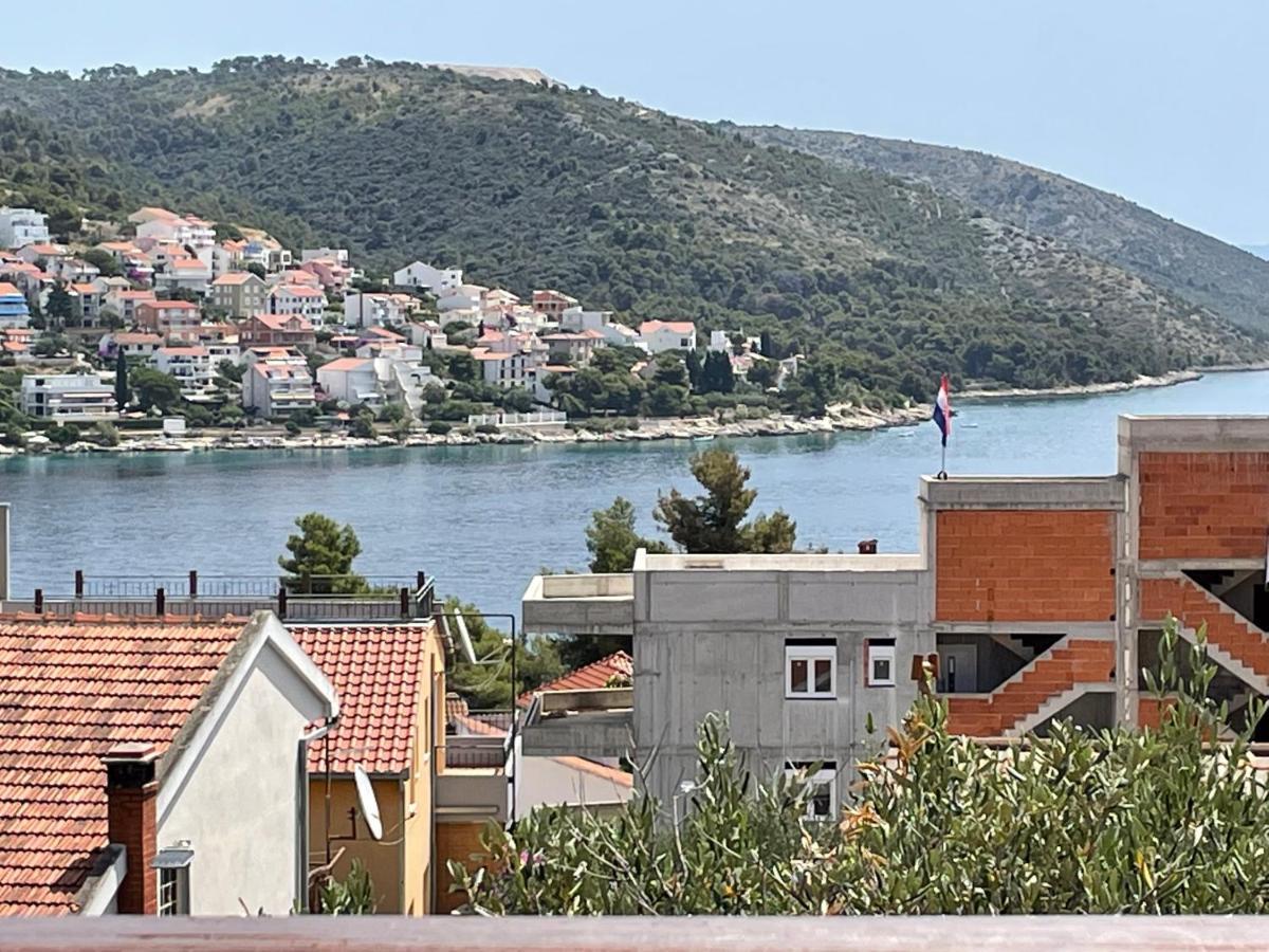 Holiday House Jakasa Trogir Exterior foto